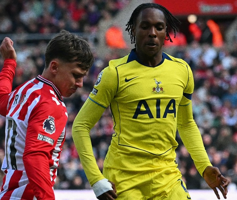 Tottenham, Sunderland'e boyun eğdi