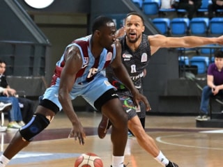 Aliağa Petkimspor, Trabzonspor karşısında galip geldi