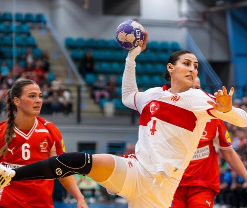 A Milli Kadın Hentbol Takımı, Danimarka'ya kaybetti