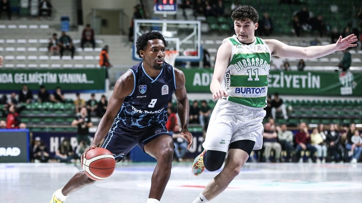 Türk Telekom, Bursaspor Basketbol'a şans tanımadı