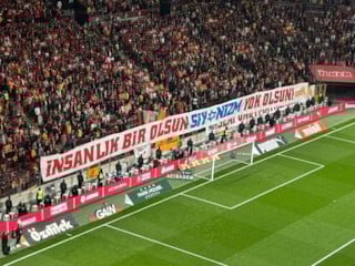 Galatasaray taraftarı İsrail'i protesto etti