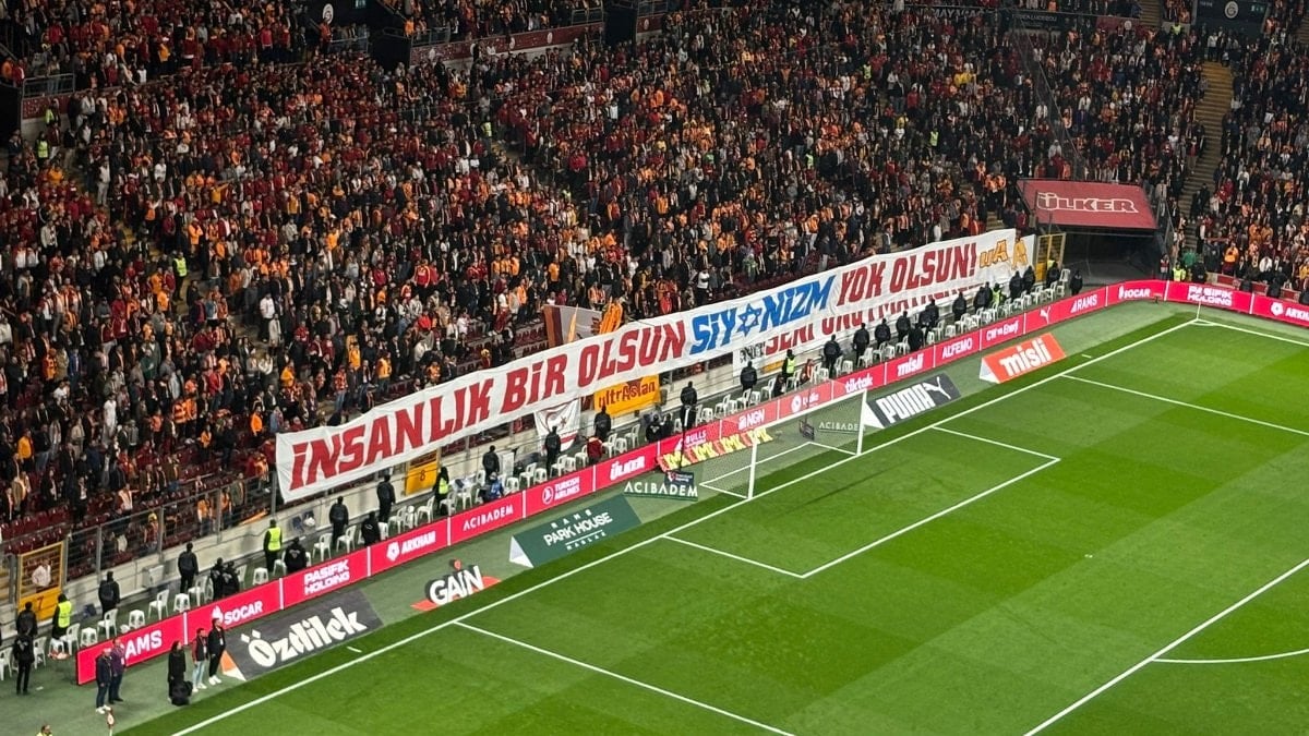 Galatasaray taraftarı İsrail'i protesto etti