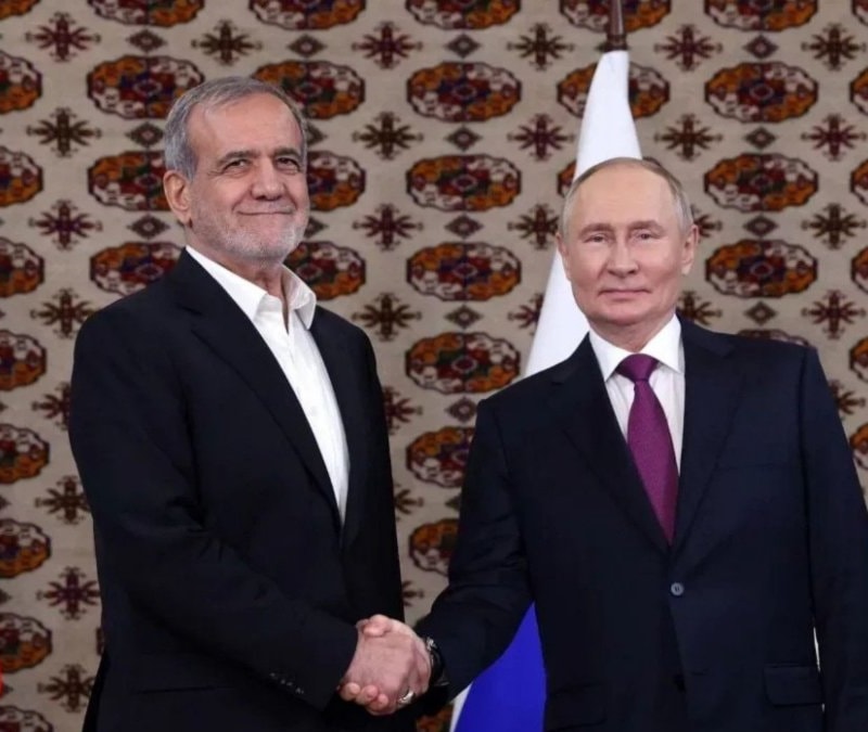 Putin ile İran Cumhurbaşkanı Pezeşkiyan telefonda görüştü