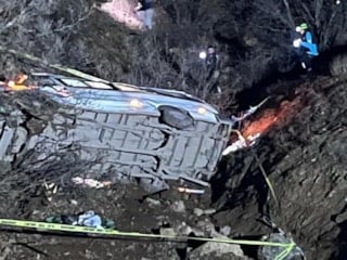 Malatya'da işçi servisi devrildi: 2 ölü, 10 yaralı