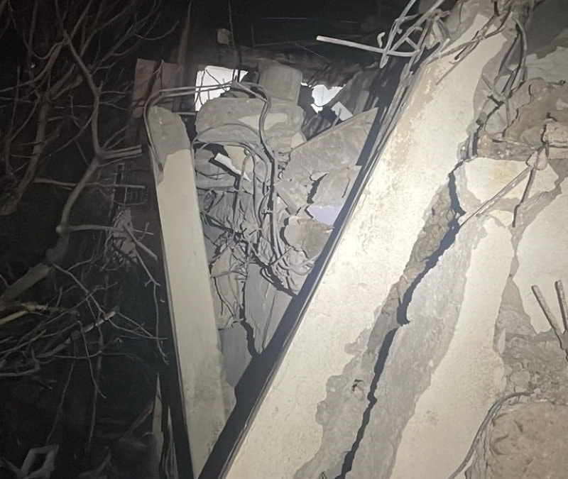 Siirt’te metruk bina çöktü