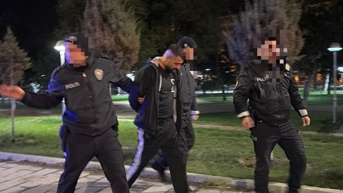 Kayseri'de polisten kaçtı, yola fırlattığı kağıttan uyuşturucu çıktı