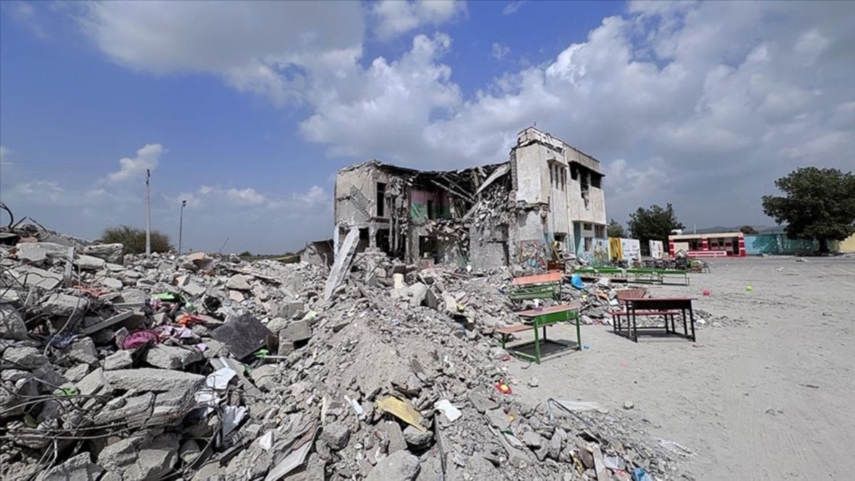 ABD-İsrail saldırılarında İran'da 942 okul zarar gördü