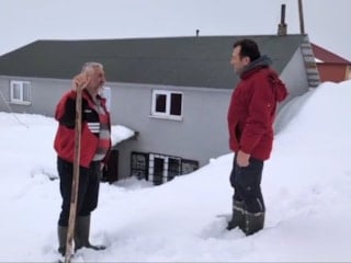 Torul’da kar altında 'ayı nöbeti