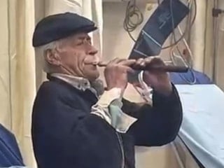 Kars'ta acil serviste zurna çaldı