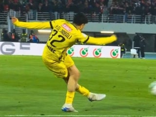 Faslı futbolcu Driss El Jabali, ceza sahası dışından müthiş bir gol attı!
