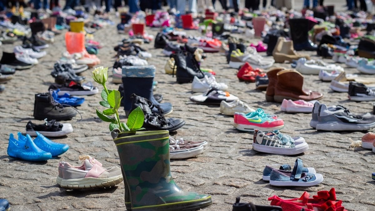 Amsterdam'da, İsrail saldırılarında ölen Filistinli çocuklar anıldı