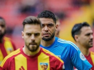 Kayserispor taraftarından Bilal Bayazit'e tepki: Elin uzamıyor, dilin durmuyor