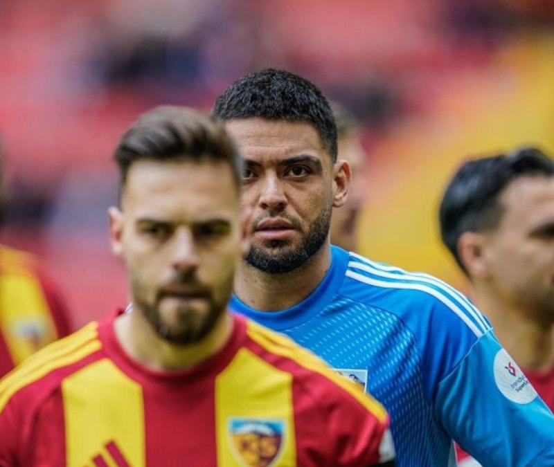 Kayserispor taraftarından Bilal Bayazit'e tepki: Elin uzamıyor, dilin durmuyor