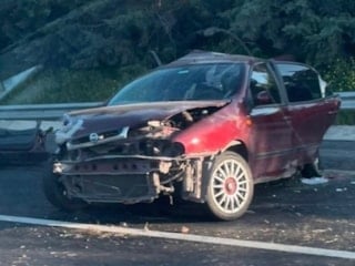 Mersin'de iki otomobil çarpıştı: 1 ölü 2 yaralı