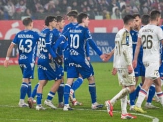 Polonya futbolu ligin bitimine 6 hafta kala kördüğüm