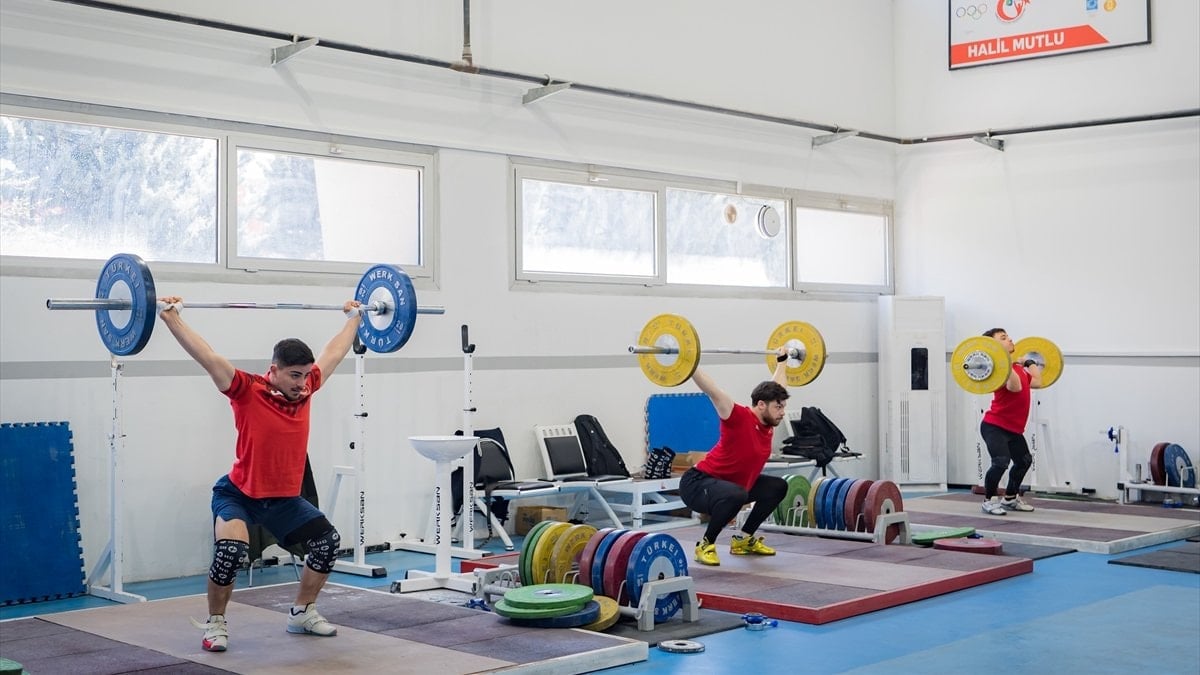 Milli halterciler, Avrupa Şampiyonası'nda rekor peşinde