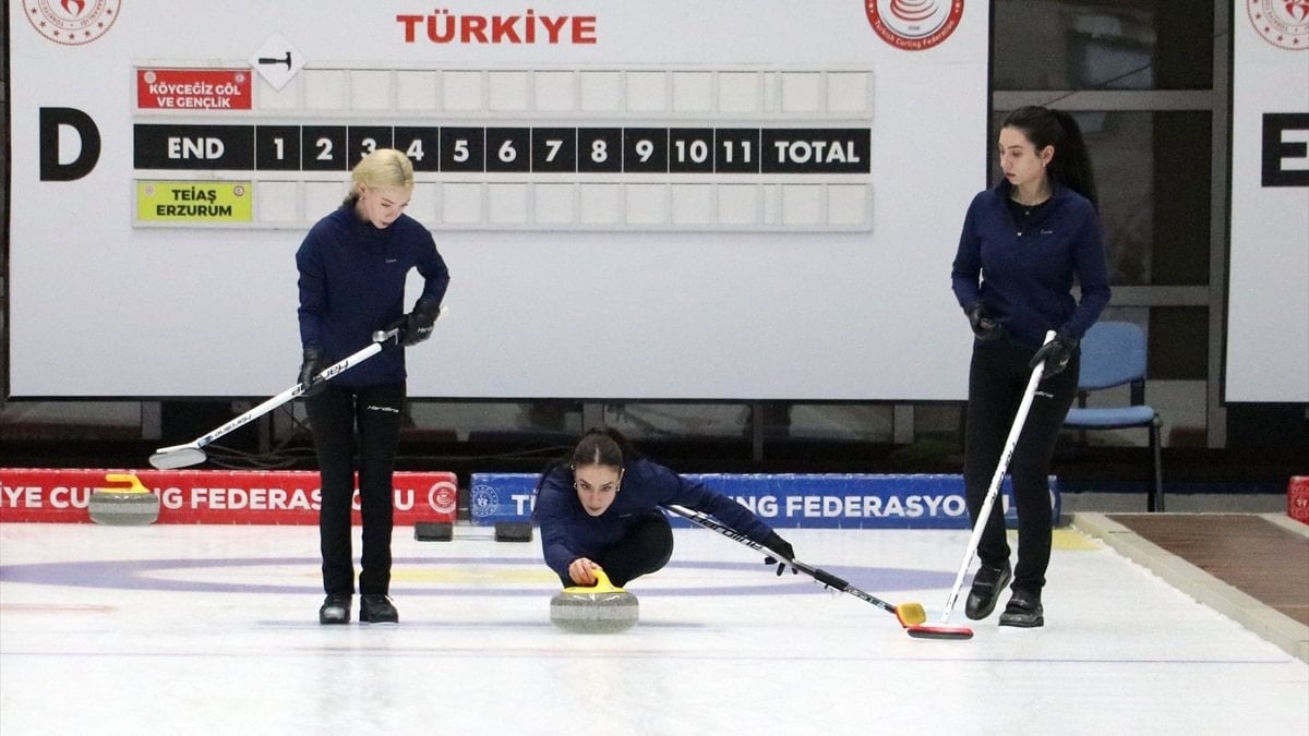 Milli curlingciler, ilki başarmanın mutluluğunu yaşıyor