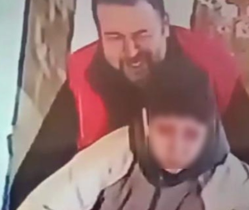 Bolu'da markette Heimlich manevrası