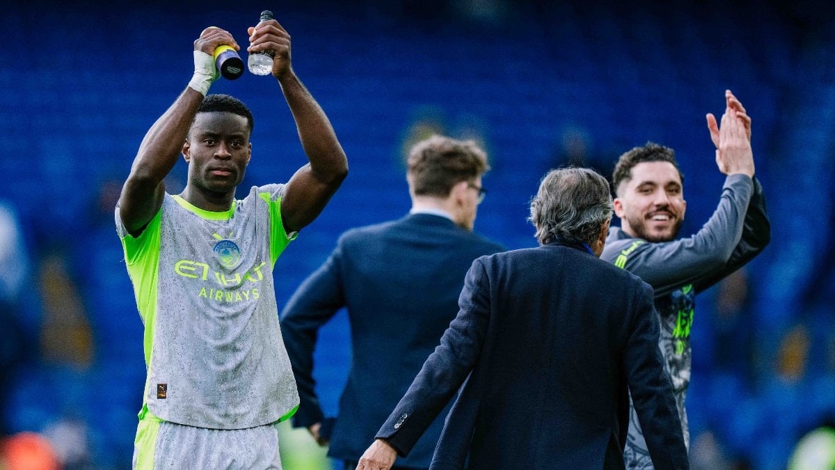 İngiltere Premier Lig'de Arsenal kaybetti, Manchester City umutlandı