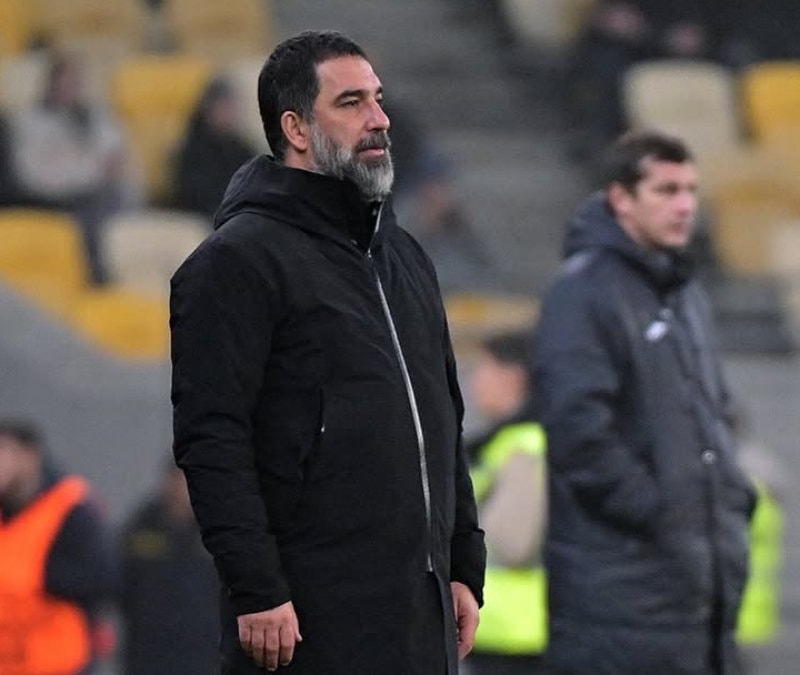 LNZ Cherkasy - Shakhtar Donetsk maçında hava saldırısı alarmı!