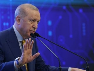 Cumhurbaşkanı Erdoğan, AK Partili kadınlara hitap ediyor