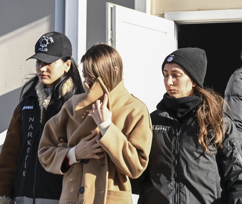 Ünlülere uyuşturucu soruşturmasında 8 tutuklama