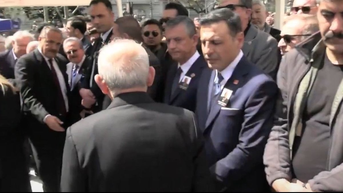 Selamlaşma krizi: Kılıçdaroğlu "görmedim" dedi, Özel "dalgınlık" olarak değerlendirdi