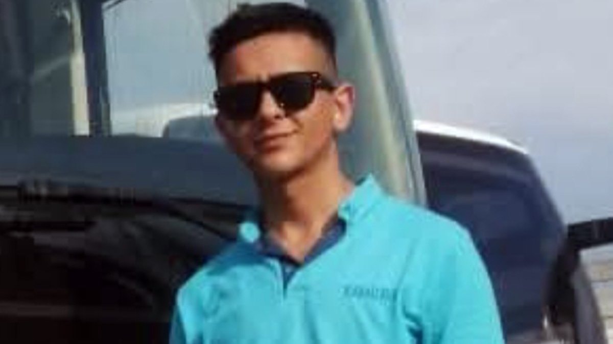 Aksaray'da yüksek sesle konuşan müşteriyi uyaran garson bıçaklandı