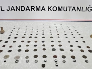 Düzce'de tarihi eserleri satmaya çalışan şüpheliler yakalandı