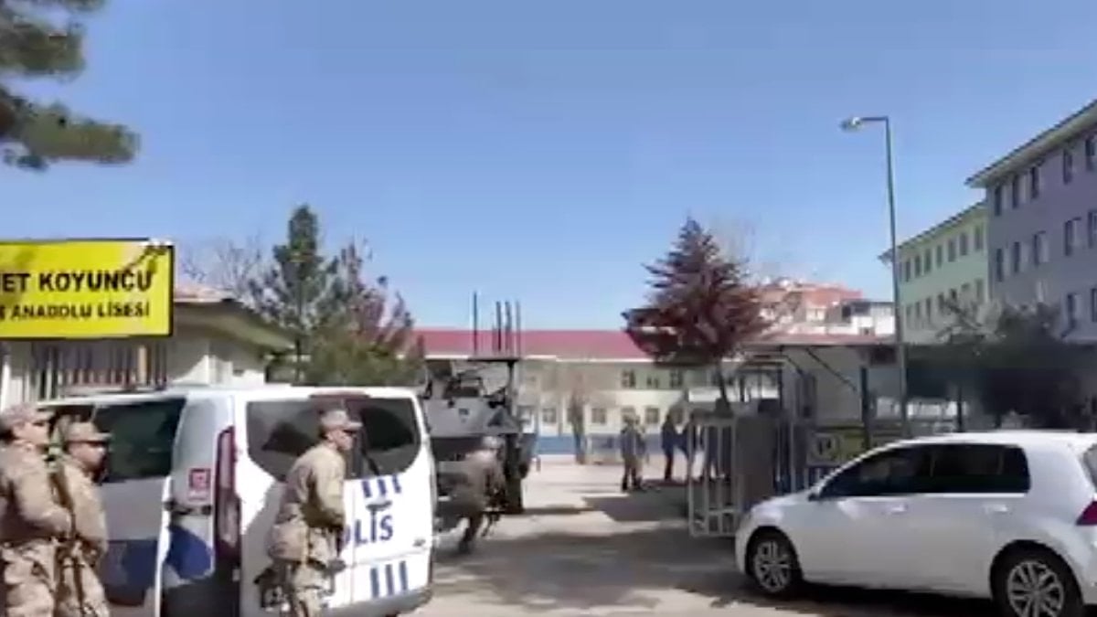Şanlıurfa'da lisede silahlı saldırı: 7 yaralı