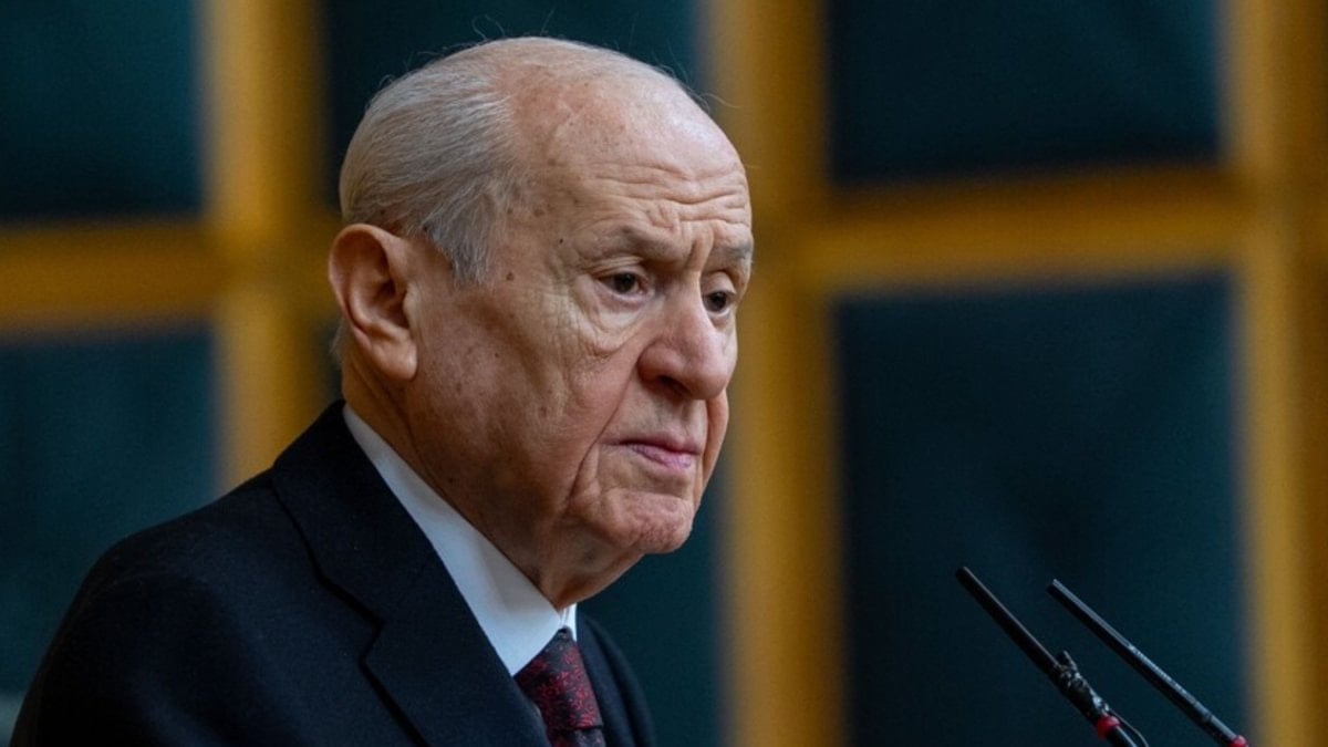 Devlet Bahçeli'den ara seçim yanıtı: Zamanında yapılacak