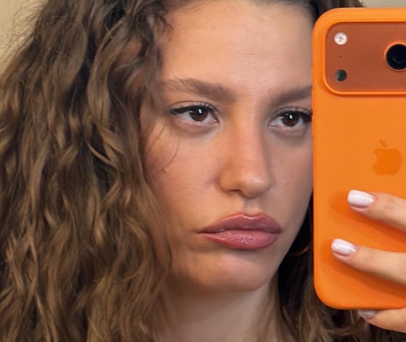 Serenay Sarıkaya babasını paylaştı