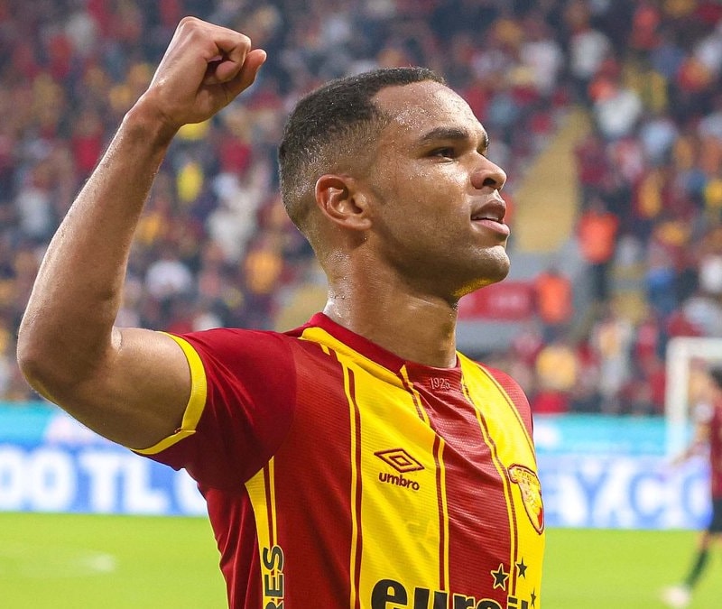 Göztepe'de Juan Silva açıldı