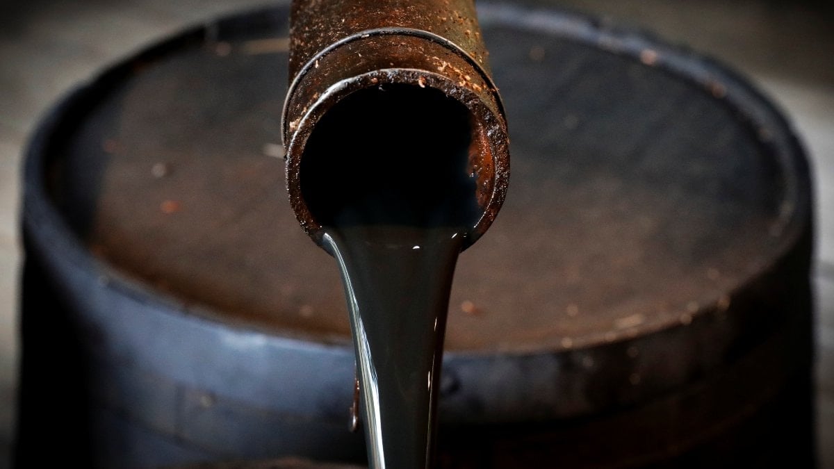 Petrol arzında tarihin en büyük düşüşü