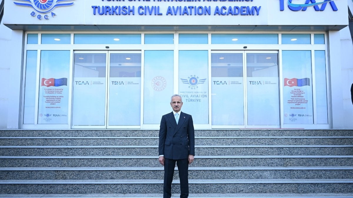 Abdulkadir Uraloğlu: Pilotluk sınavları 6 ildeki 12 merkezde yapılacak