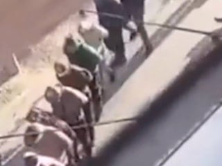 İsrail ordusu, Filistinli gençleri gözaltına aldı