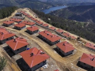 İzmir'de yanan köyler yeniden kuruluyor: 138 ev teslime hazır