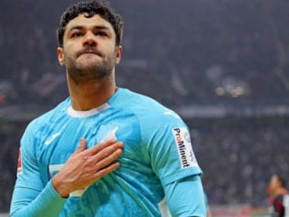 Hoffenheim'da Ozan Kabak yeni sözleşme imzaladı