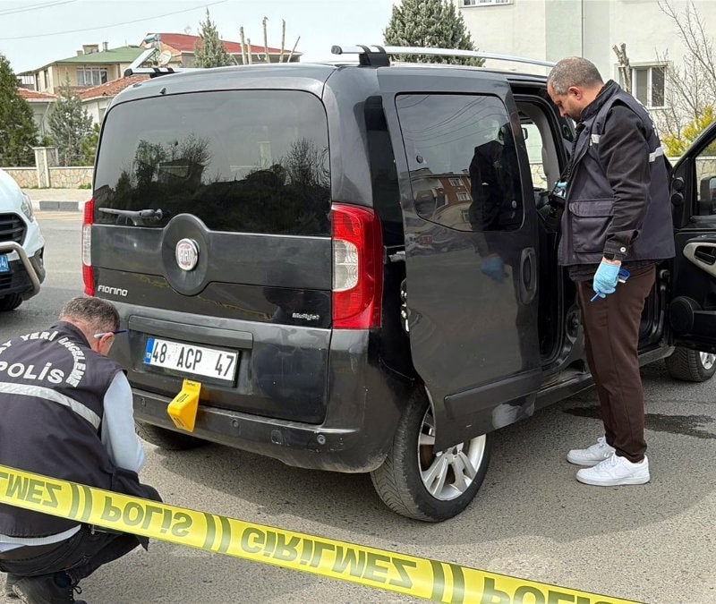 Tekirdağ'da trafikte 'yol verme' tartışmasında tabancayla vuruldu