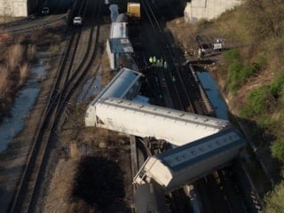 ABD'de kimyasal sızıntı alarmı: Yük treni raydan çıktı
