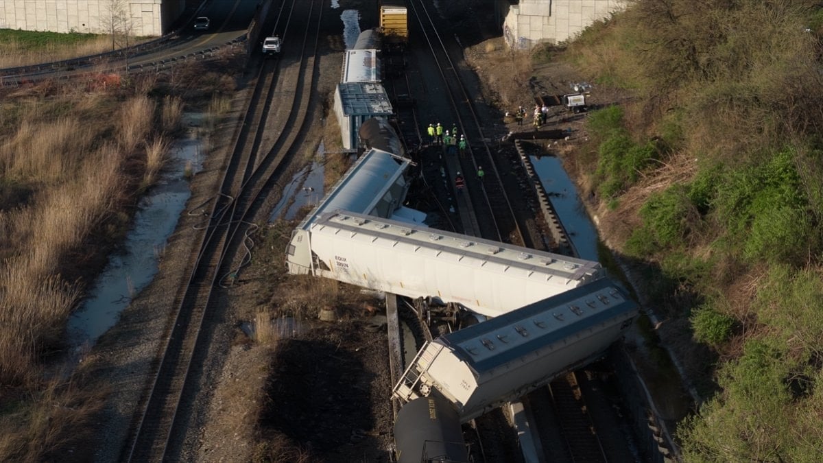 ABD'de kimyasal sızıntı alarmı: Yük treni raydan çıktı