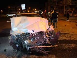 Nevşehir minibüs ile otomobil çarpıştı: 1'i ağır 3 yaralı