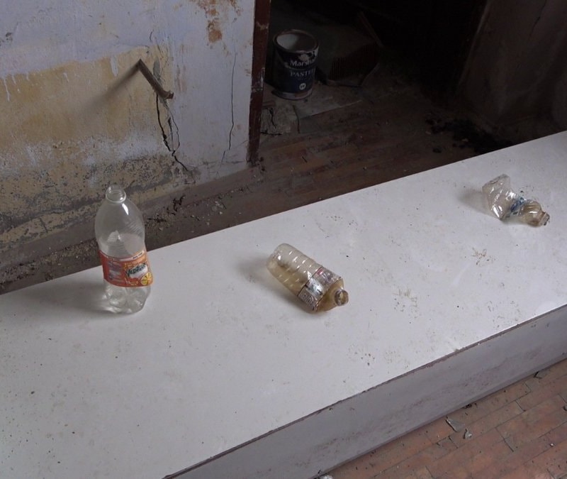 İstanbul'da metruk binada uyuşturucu kullanıyorlar