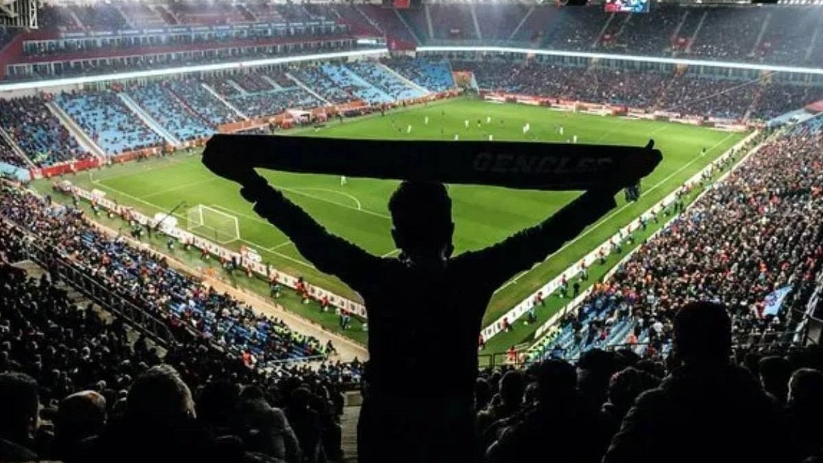 Süper Lig devinden taraftarlara jest: Biletleri 5 ve 10 TL'ye indirdi