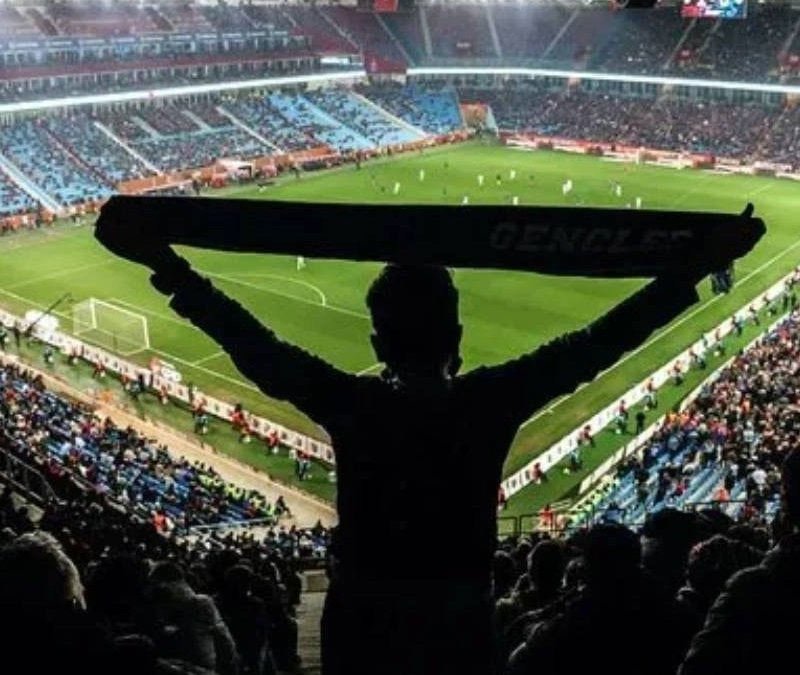 Süper Lig devinden taraftarlara jest: Biletleri 5 ve 10 TL'ye indirdi