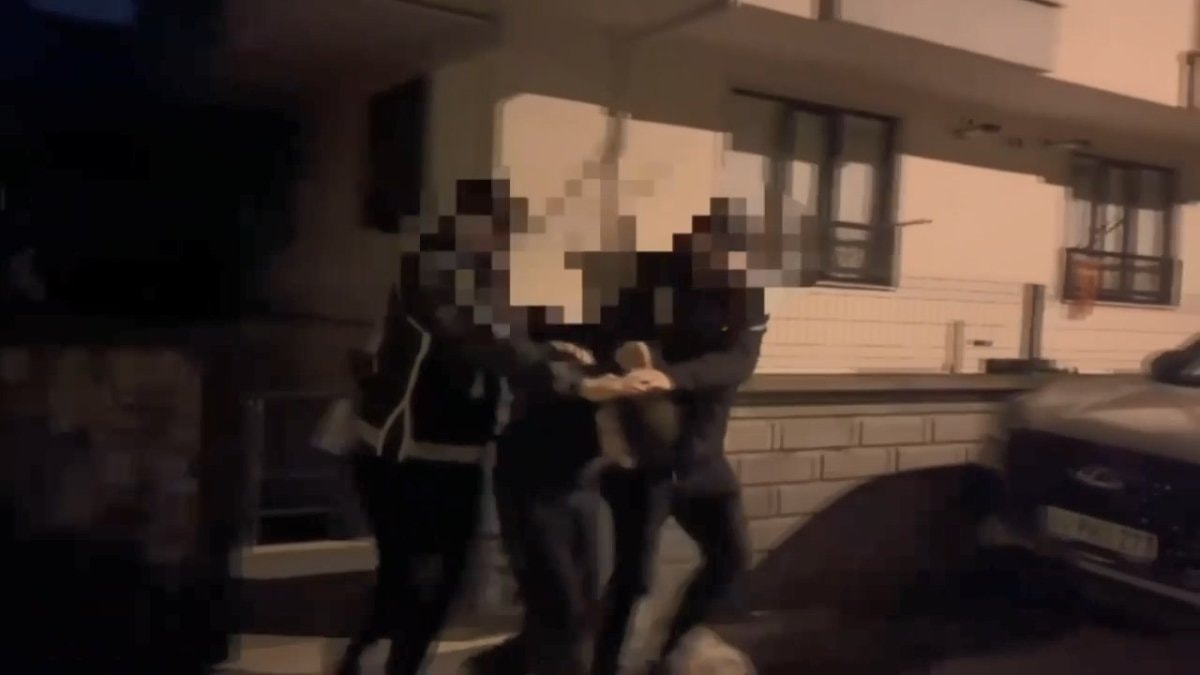 İstanbul’da suç örgütlerine operasyon: 17 gözaltı