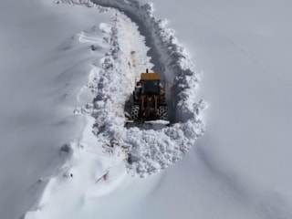 Ağrı ve Muş'ta karla mücadele
