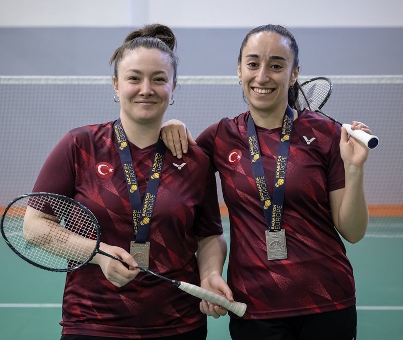 Türk badmintonunun "gümüş" kızları gurur yaşıyor