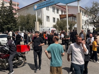 Kahramanmaraş'ta bir okula silahlı saldırı düzenlendi: 4 kişi hayatını kaybetti