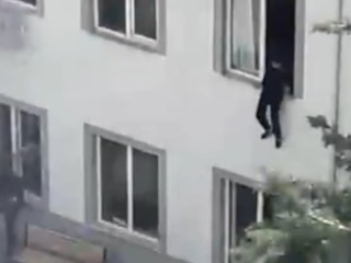 Kahramanmaraş'ta saldırı sırasında öğrenciler camlardan kaçmaya çalıştı